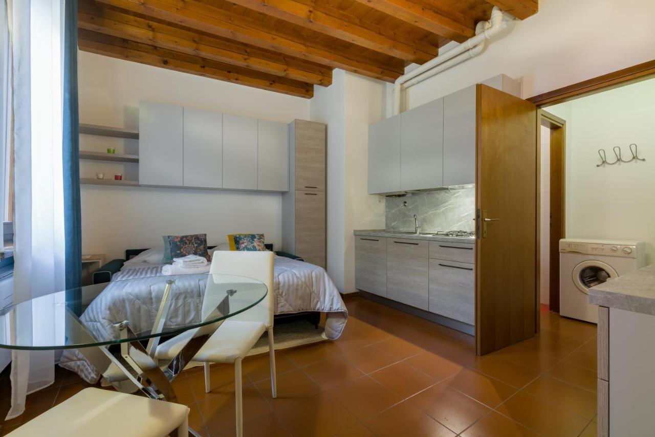 Apartments City Center Verona Bagian luar foto