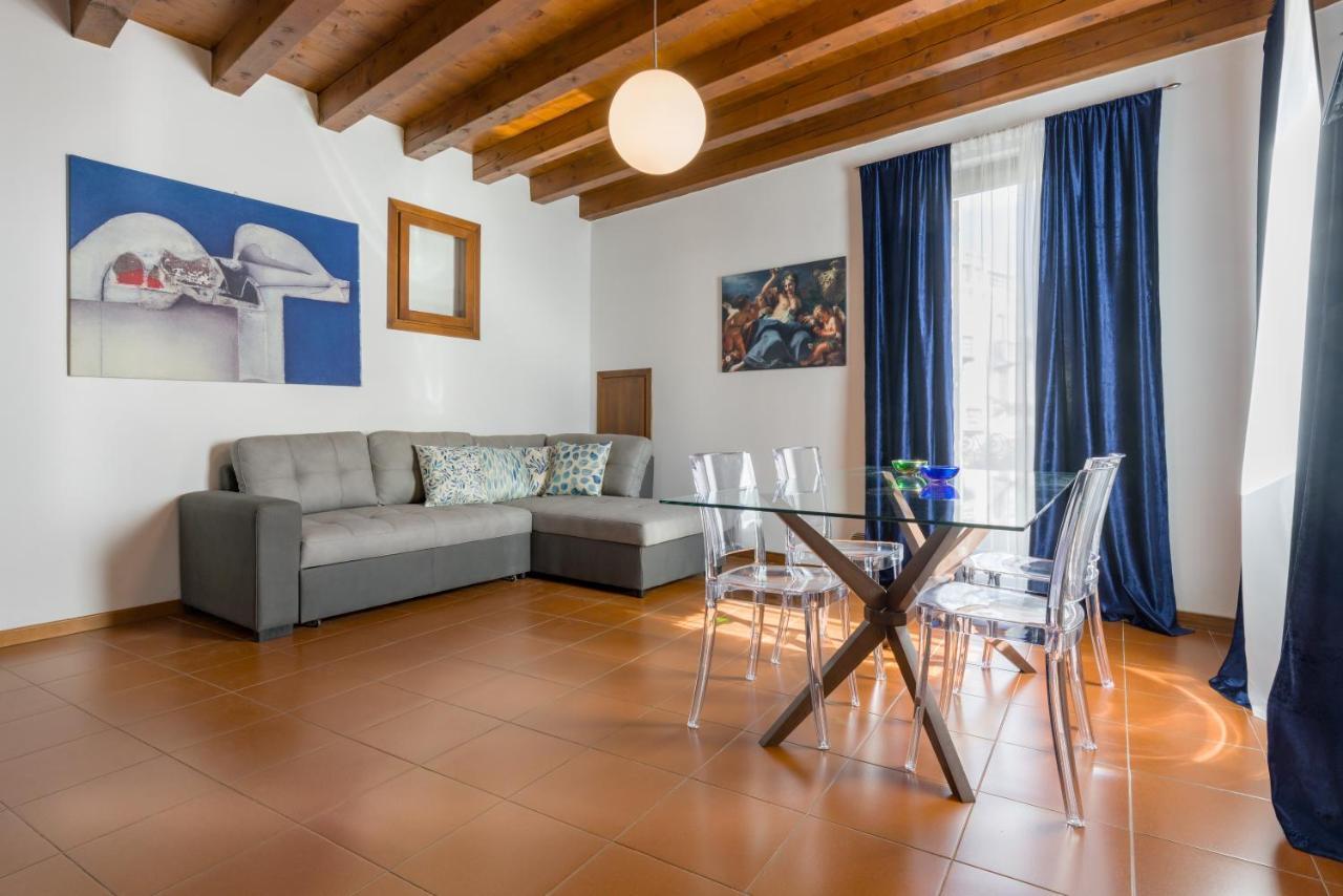 Apartments City Center Verona Bagian luar foto