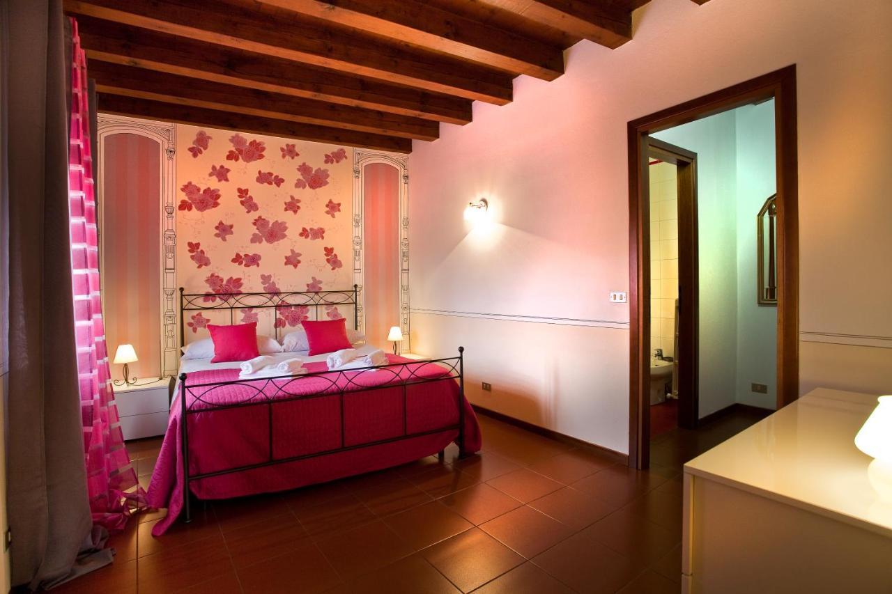 Apartments City Center Verona Bagian luar foto